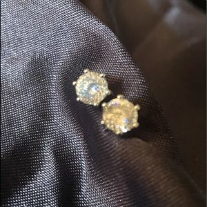 10ktgold Portuguese cut. 161 facets moissanite